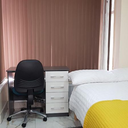 Double Ensuite Rooms Near City Centre 伯明翰 外观 照片